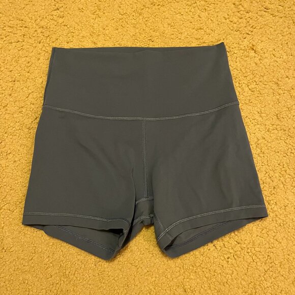 Lulu Lemon Black Biker Shorts Size 6 - Picture 1 of 3